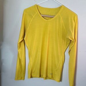 Patagonia Yellow Long Sleeve Women's Lightweight Baselayer Too small see photos*
